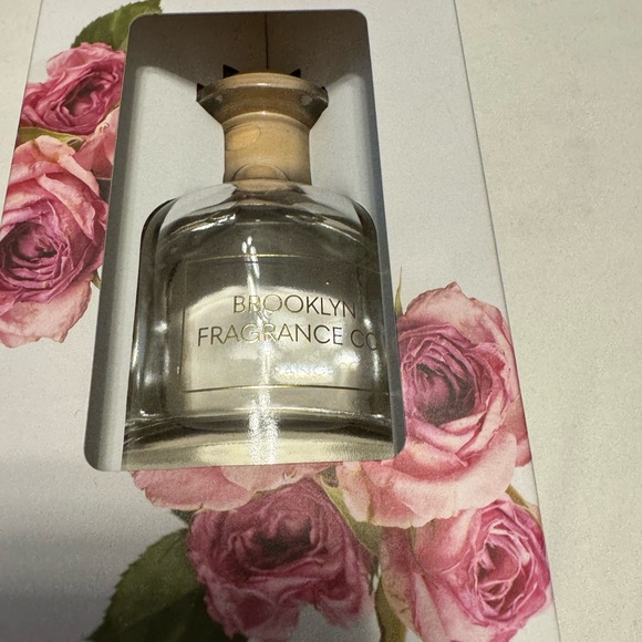 NEW ~ BROOKLYN FRAGRANCE CO. Reed Diffuser Paris Petals 3.4 fl.oz /100ml NEW - Picture 3 of 6
